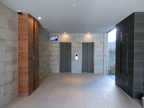 アロームドゥジョアのエントランス