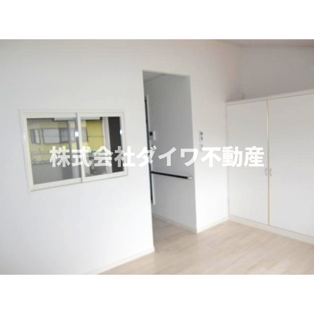 グランデュール柱の居間・リビング|LDK1