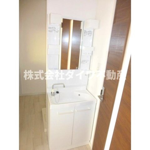 グランデュール柱の独立洗面台