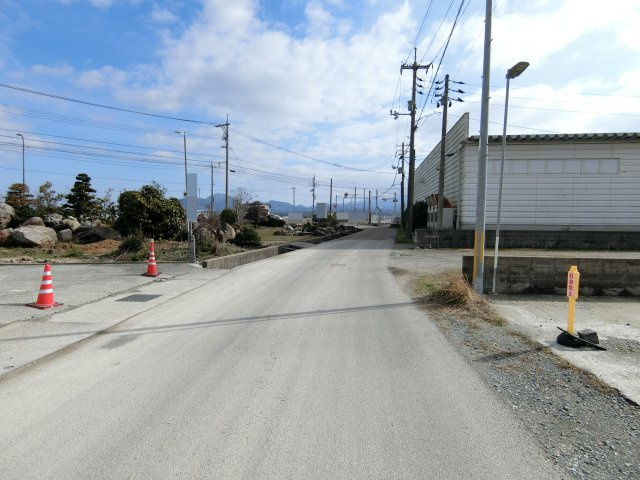 福市売地の前面道路含む現地写真