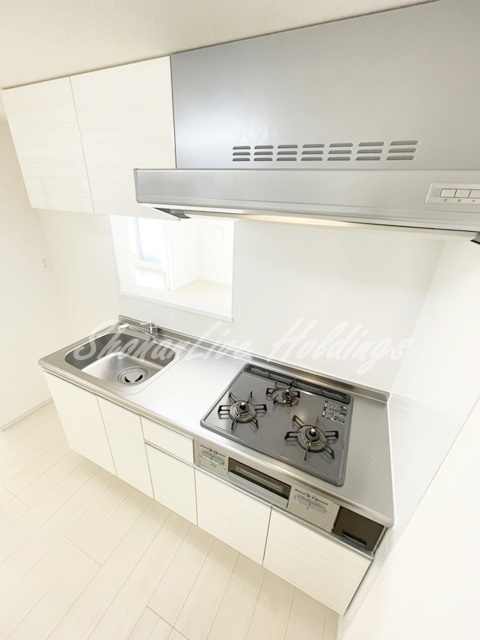 大和市上草柳のアパートのキッチン|広々としたキッチンです♪