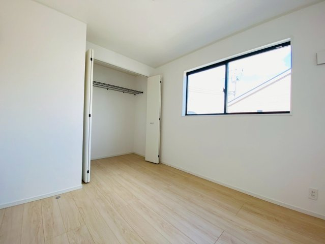 【3号棟】富里市七栄　第34　全７棟の洋室