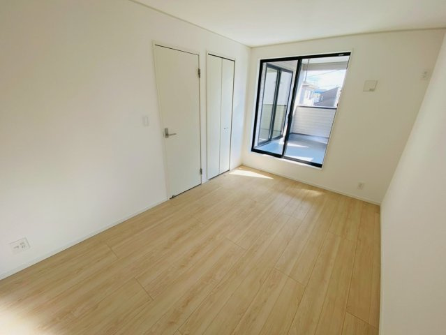 【3号棟】富里市七栄　第34　全７棟の洋室