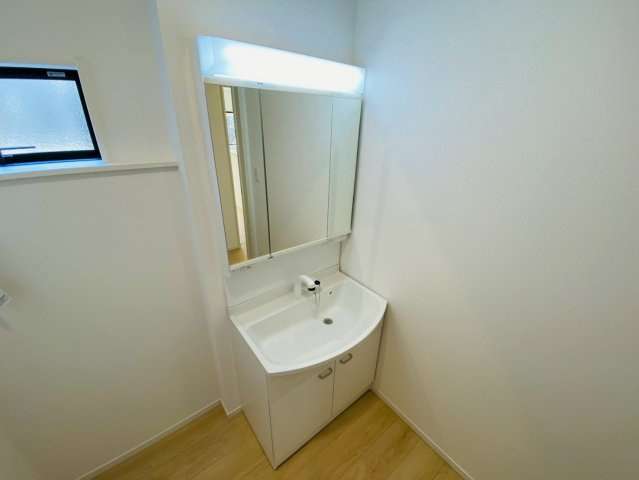 【3号棟】富里市七栄　第34　全７棟の独立洗面台