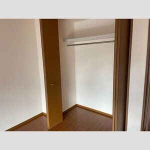 サン　フローラ　B棟の収納