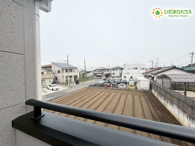 深谷市上柴町東　第3　新築一戸建て　リーブルガーデン　02の展望|バルコニーからの見晴らしの良い景色です！周辺には圧迫感のある建物が少なく、空が広く見渡せて解放的な雰囲気！爽やかな風を感じながら、ほっと一息ついてリフレッシュしていただける環境です♪