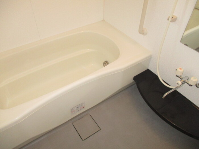 リビングタウン南花島 Ｂのキッチン|対面キッチン