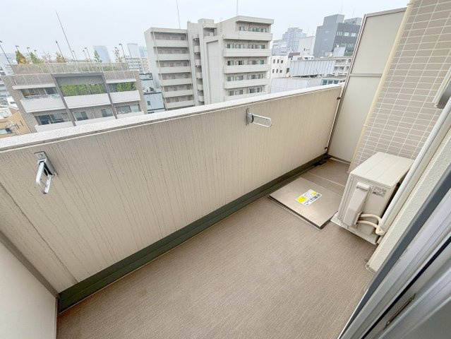 スプランディッド新大阪DUEのバルコニー