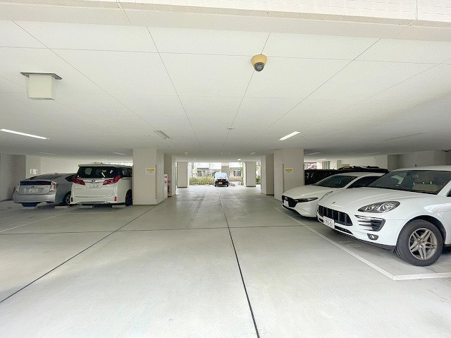 スプランディッド新大阪DUEの駐車場