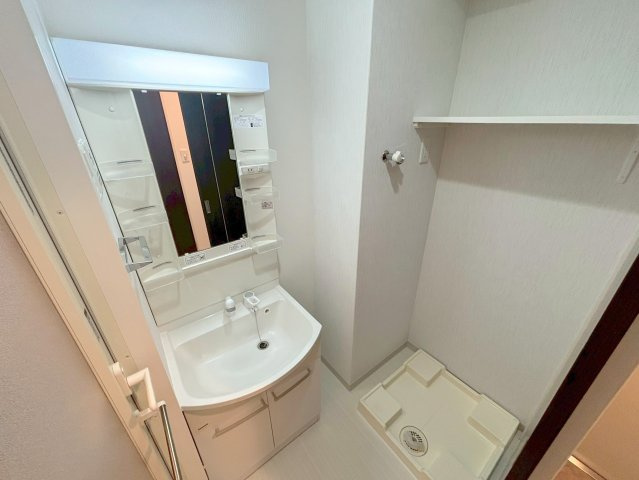 スプランディッド新大阪DUEの洗面所