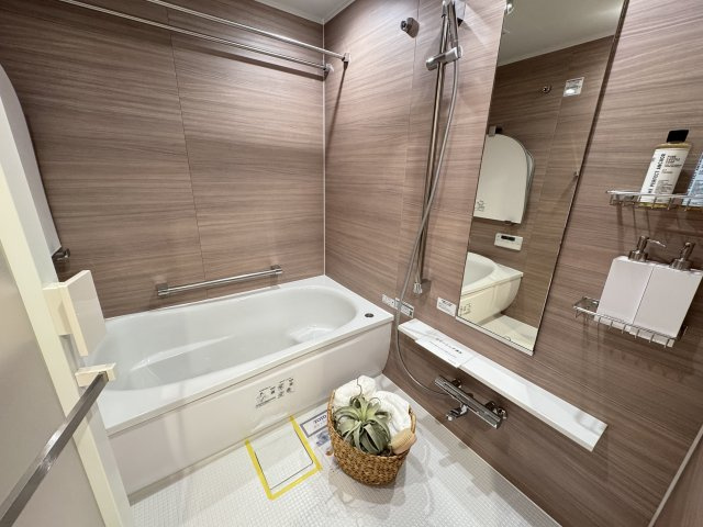 大江戸タワーレジデンス　２５Fの浴室