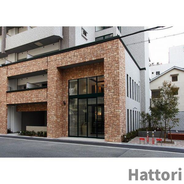 スプランディッド難波のエントランス