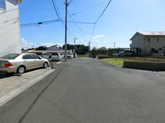 【前面道路含む現地写真】 | 上尾市藤波3丁目　新築 平屋住宅