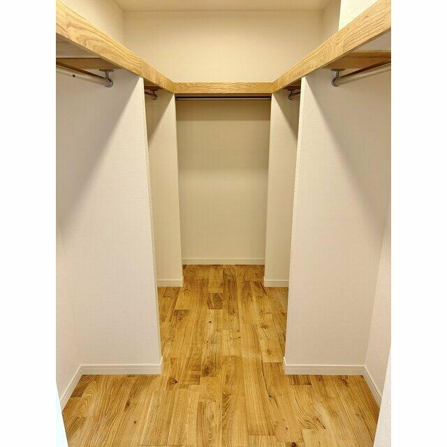 川崎市多摩区長沢１丁目の賃貸マンションの収納