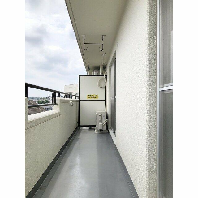 川崎市多摩区長沢１丁目の賃貸マンションのバルコニー|広々としたバルコニー