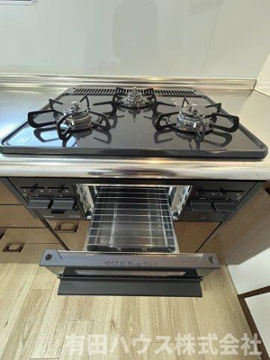 【キッチン】 | KA様宮原町滝川原戸建 | 3口コンロ付