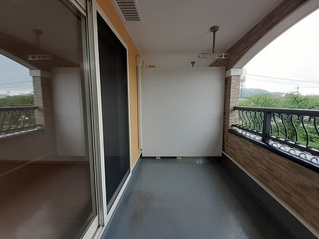 ゼフィール　Ｂのバルコニー|開放的で明るい空間を演出してくれるバルコニーです