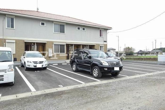 ポテンティアの駐車場
