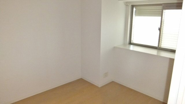 ヴァレンティアの居間・リビング|北側洋室