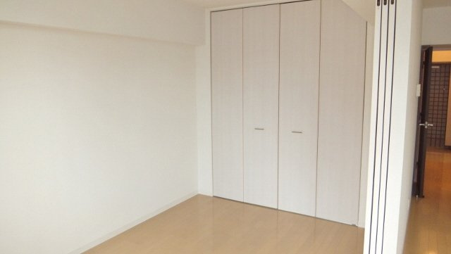 ヴァレンティアの居間・リビング|南側洋室