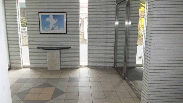 ヴァレンティアのエントランス|広いエントランス