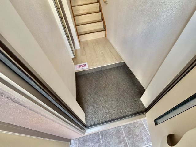 ロココハイムSの玄関