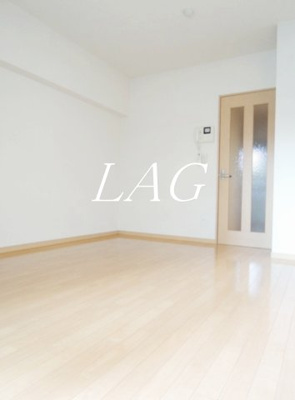 【居間・リビング】 | ラウレアビレッジ | 洋室のお部屋です。