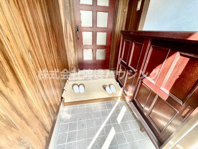 苦楽園一番町貸家の玄関