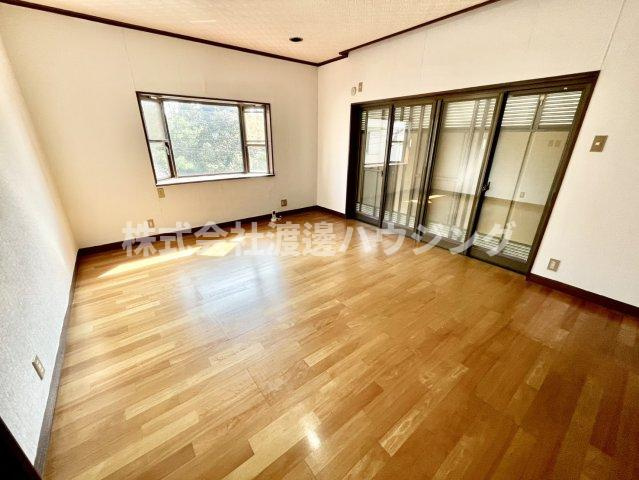 苦楽園一番町貸家の居間・リビング