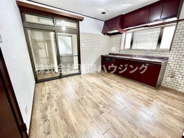 苦楽園一番町貸家の居間・リビング