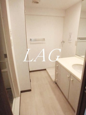 【設備】 | 目黒青葉台グランドハイツ | 室内洗濯機置き場です。