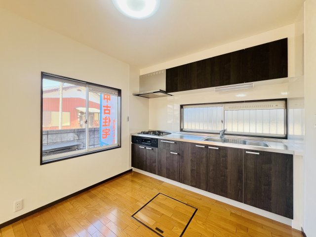 太田市龍舞町のキッチン|作業スペースも広く、お料理も快適に♪