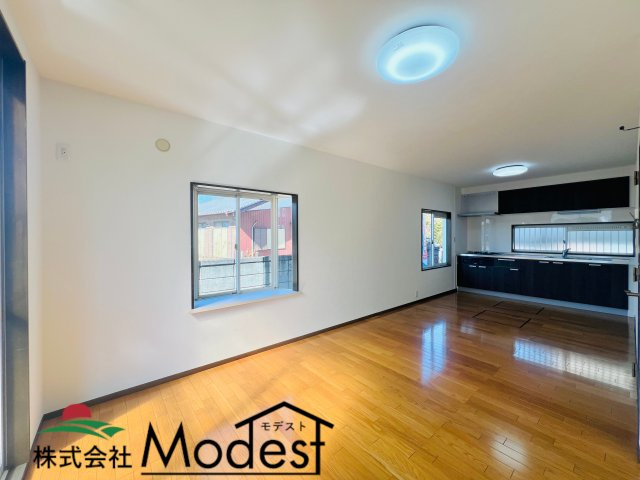 太田市龍舞町の居間・リビング|明るい日差しも差し込むリビング♪