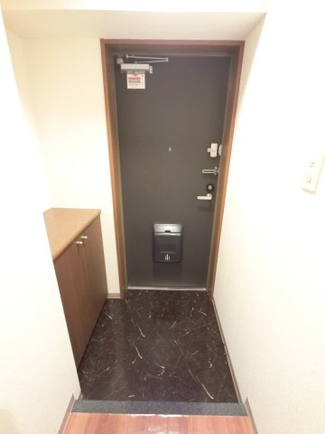 市川市大洲３丁目の賃貸マンションの玄関|同建築会社施工例になります。