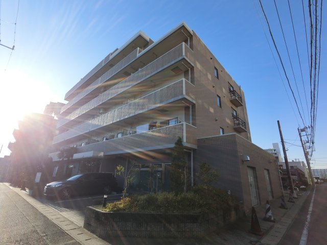 市川市大洲３丁目の賃貸マンションの外観