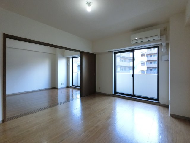 市川市大洲３丁目の賃貸マンションの居間・リビング|同建築会社施工例になります。