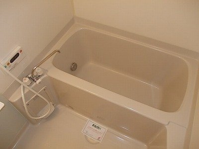 アディｙｏｕの浴室|落ち着いた空間のお風呂です