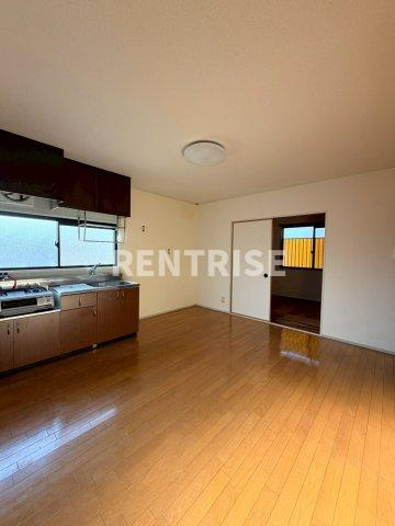 ベルクローバー B棟の居間・リビング