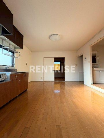 ベルクローバー B棟の居間・リビング