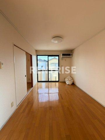 ベルクローバー B棟の居間・リビング