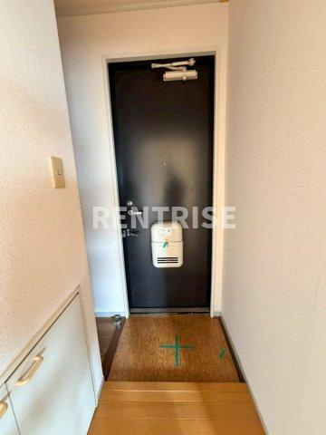 ベルクローバー B棟の玄関