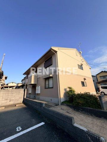 ベルクローバー B棟の外観