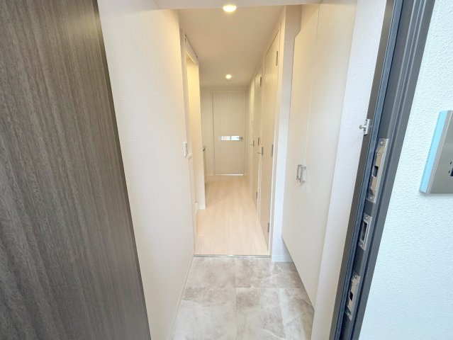 エムブイインプ新大阪の玄関