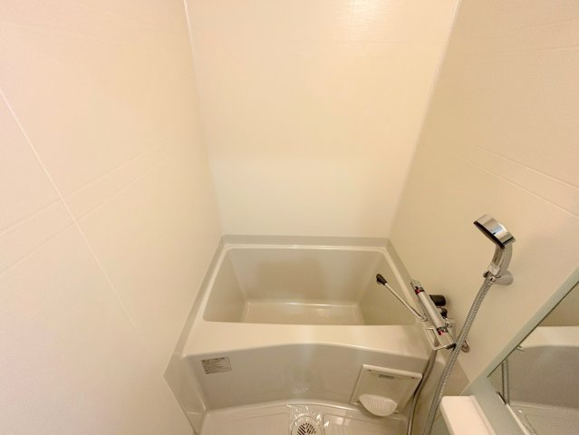 エムブイインプ新大阪の浴室