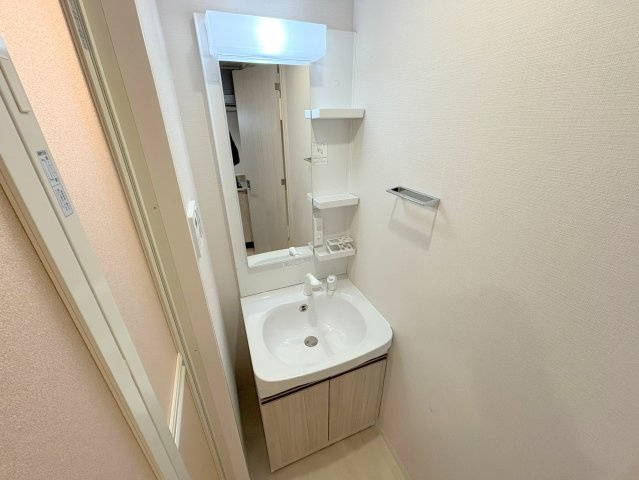 エムブイインプ新大阪の洗面所