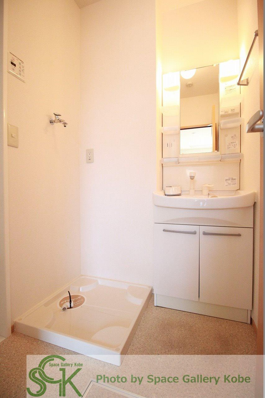グランドゥールの洗面所|※お部屋により仕様が異なる場合があります※