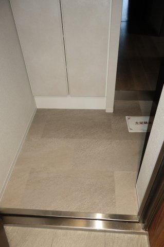 デュオフラッツ板橋大山の玄関