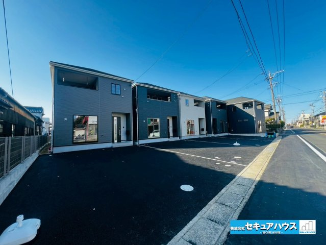 【今からご案内可能】刈谷市小垣江町本郷下　全9棟の前面道路含む現地写真|事前予約にて現地ご見学いただけます！お気軽にお問い合わせください♪
■株式会社　セキュアハウス■
住宅ローンに強く、知識、経験豊富なスタッフ在籍
お客様に寄り添い、ご成約後もサポート致します。