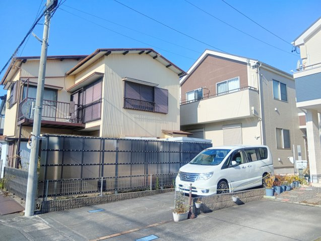 売中古戸建　静岡市葵区城北２丁目の外観|道路から家が離れているため静か。 通行人や車の視線が届きにくくプライバシーが確保しやすいです。