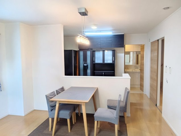 【居間・リビング】の画像